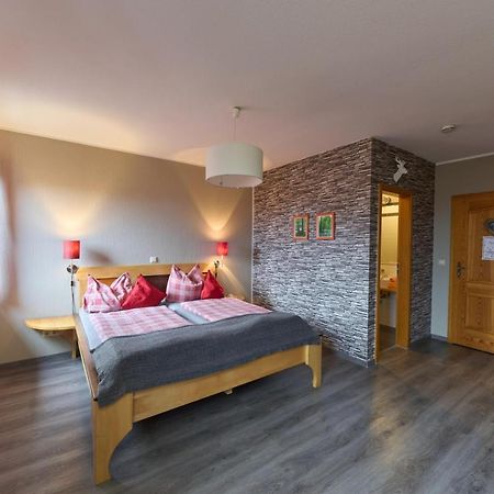 Landhotel Brauner Hirsch Kammerforst Экстерьер фото