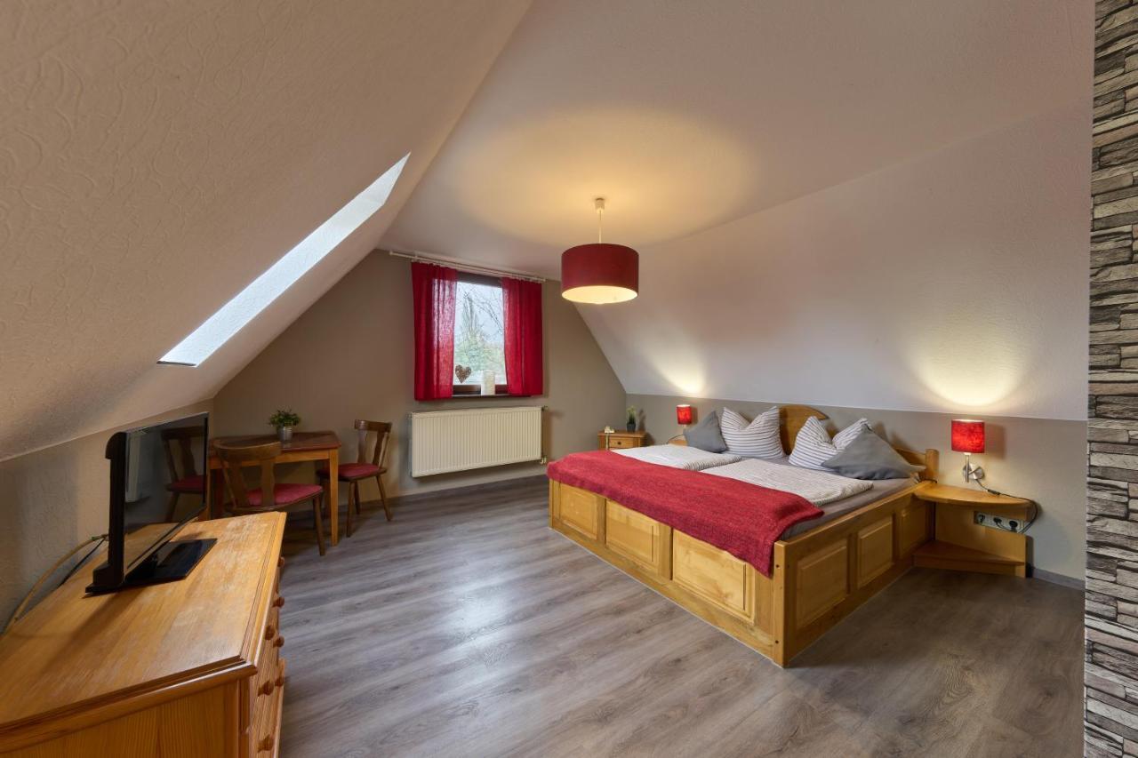 Landhotel Brauner Hirsch Kammerforst Экстерьер фото