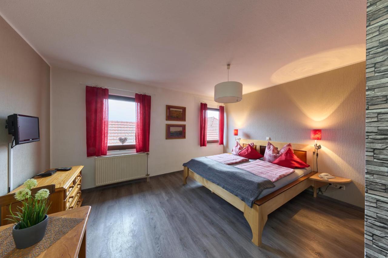 Landhotel Brauner Hirsch Kammerforst Экстерьер фото