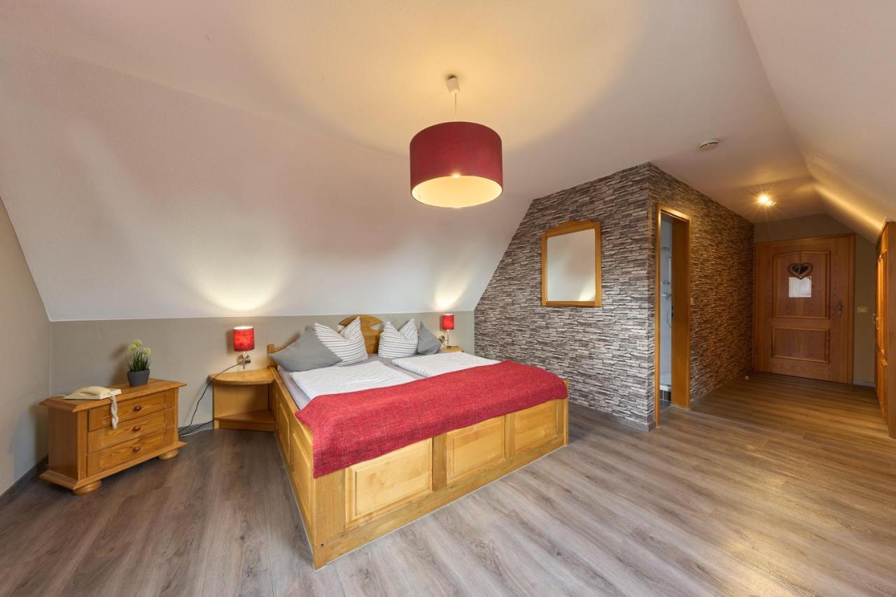 Landhotel Brauner Hirsch Kammerforst Экстерьер фото